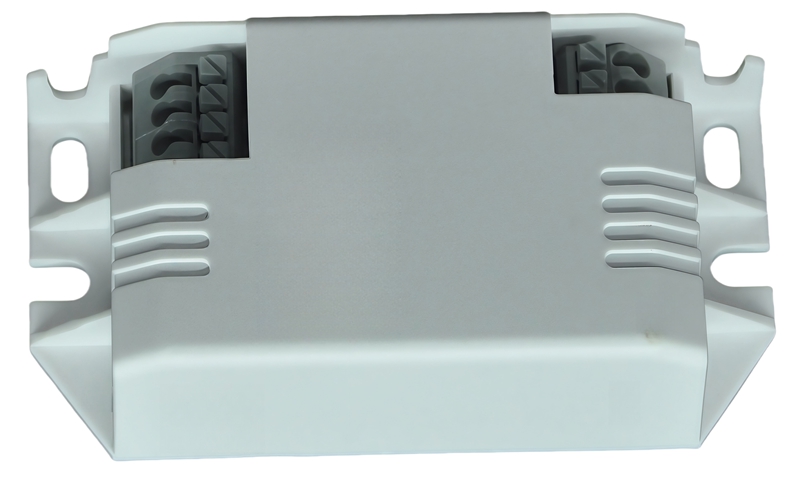 8w-21W (端子)